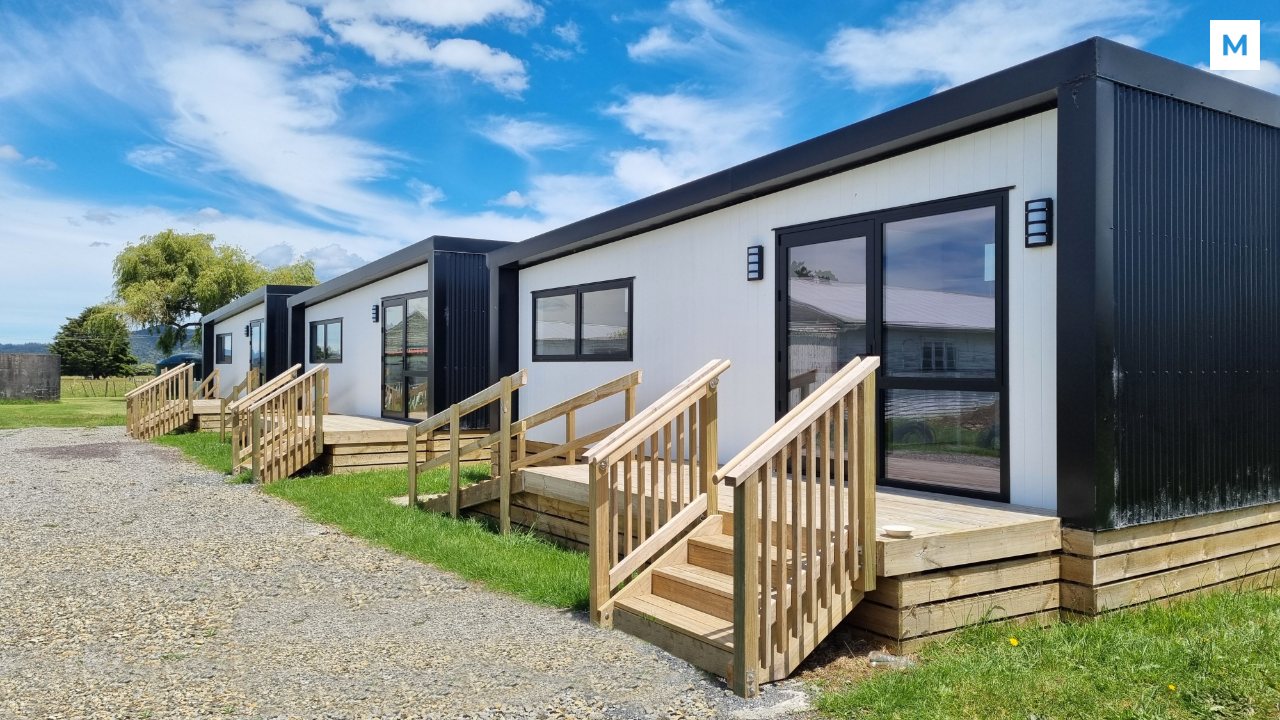 3 minor dwellings in a row